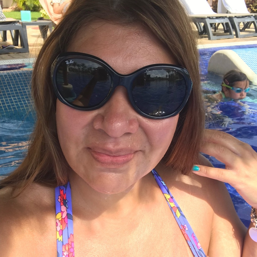 Meet your Posher, Sandra